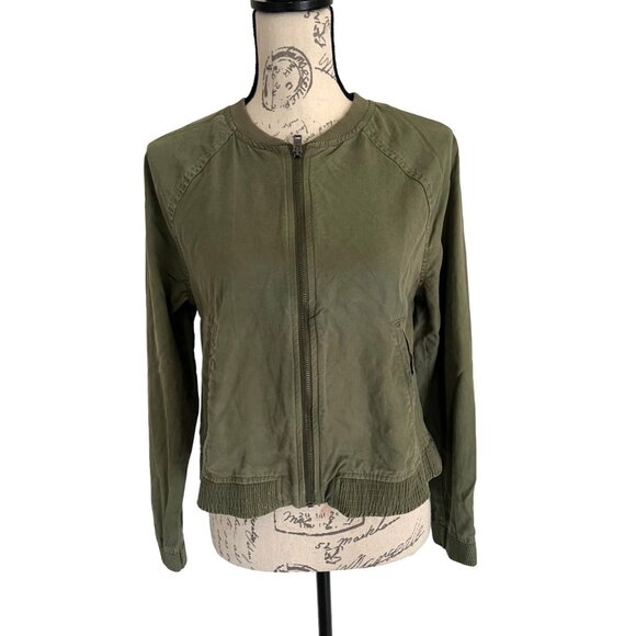 American Eagle Outfitters Jackets & Blazers - American Eagle Bomber Jacket Green Military Lightweight Zip Up Academia Small